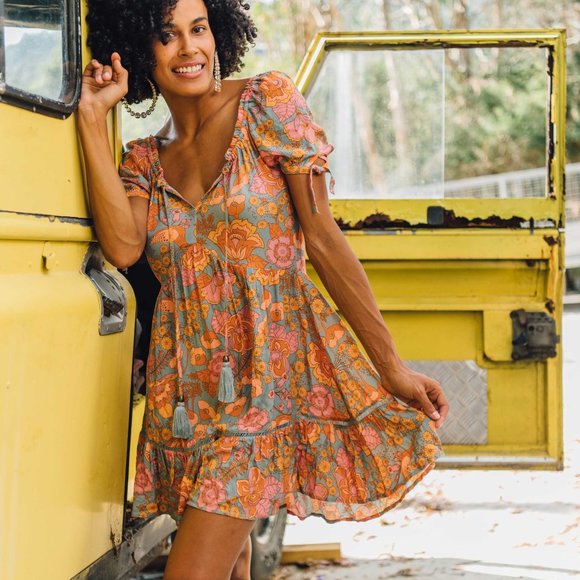 NINE LIVES BAZAAR retro-inspired 'Sadie Mini Dress' in Opal RARE! - Picture 3 of 4